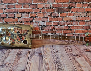 Сигарбокс гитара "Trinity"